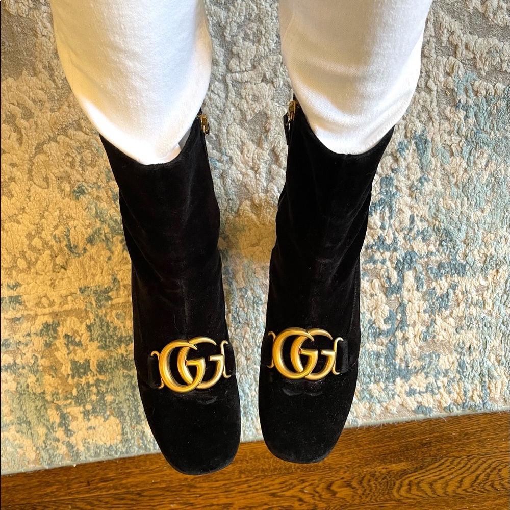 Gucci marmont black velvet gg logo gold boots